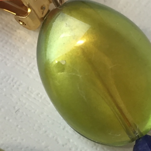 Vintage Statement Beaded Plastic Clip On Earrings - Picture 7 of 8